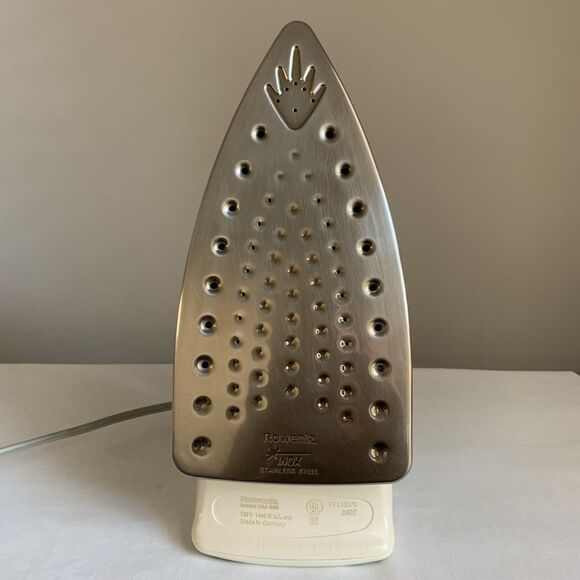 Rowenta Iron DM880  Professional Luxe Vertical Steam Stainless Self-Cleaning - Picture 4 of 7